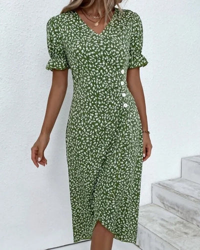 Lune London | Chic wrap midi dress with floral pattern and button detail Elegant dress with V-neck and floral print