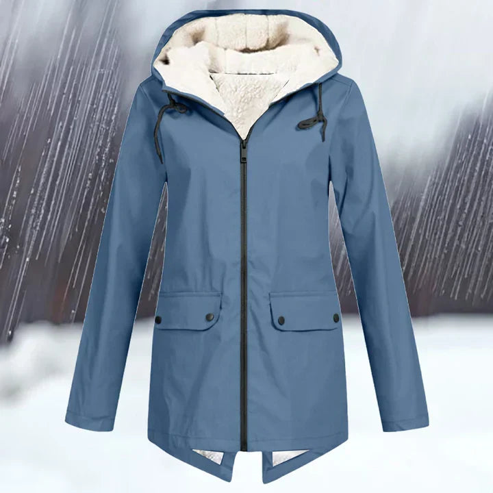 Lune London | a waterproof jacket with hood and reinforcement