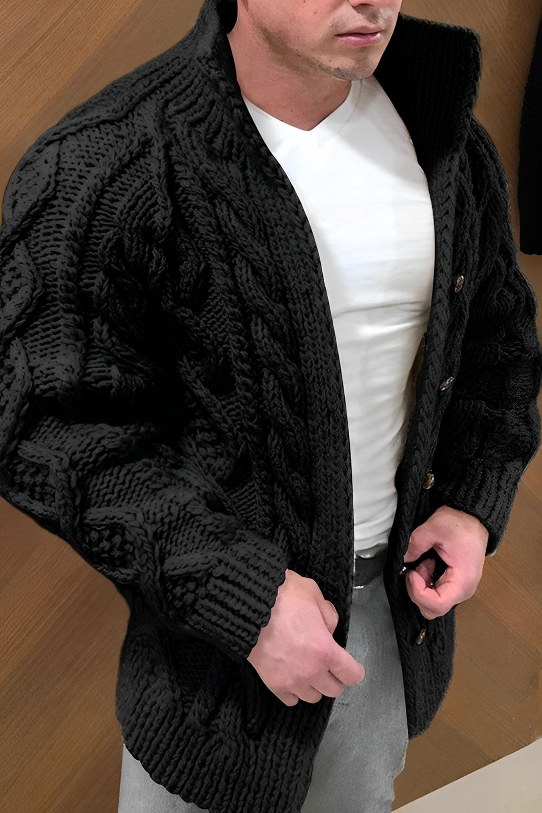 Lune London | Warm knitted sweater with twisted pattern