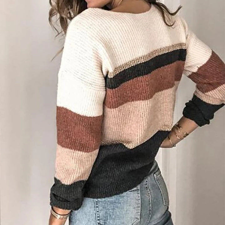 Lune London | Knitted sweater - V-neck - Loose fit - Soft and comfortable - Long sleeves