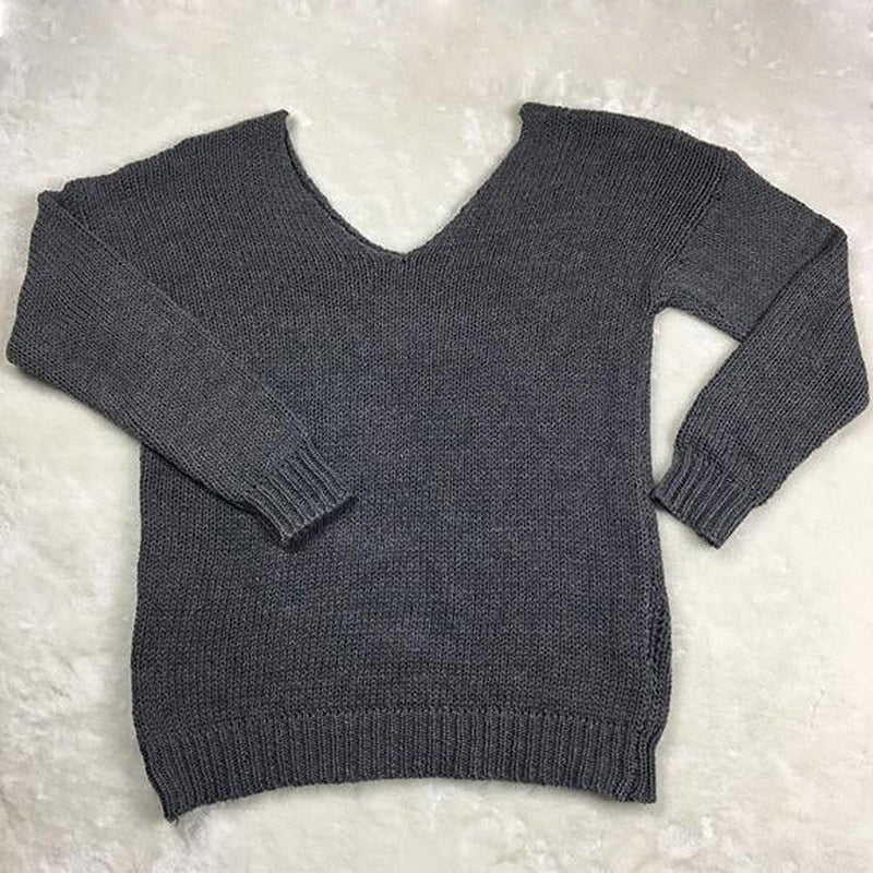 Knitted V-neck sweater for women with a casual cut Lune London