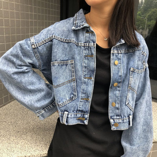 Veste en jean courte tendance pour femmes avec poches pratiques Chic & Stil