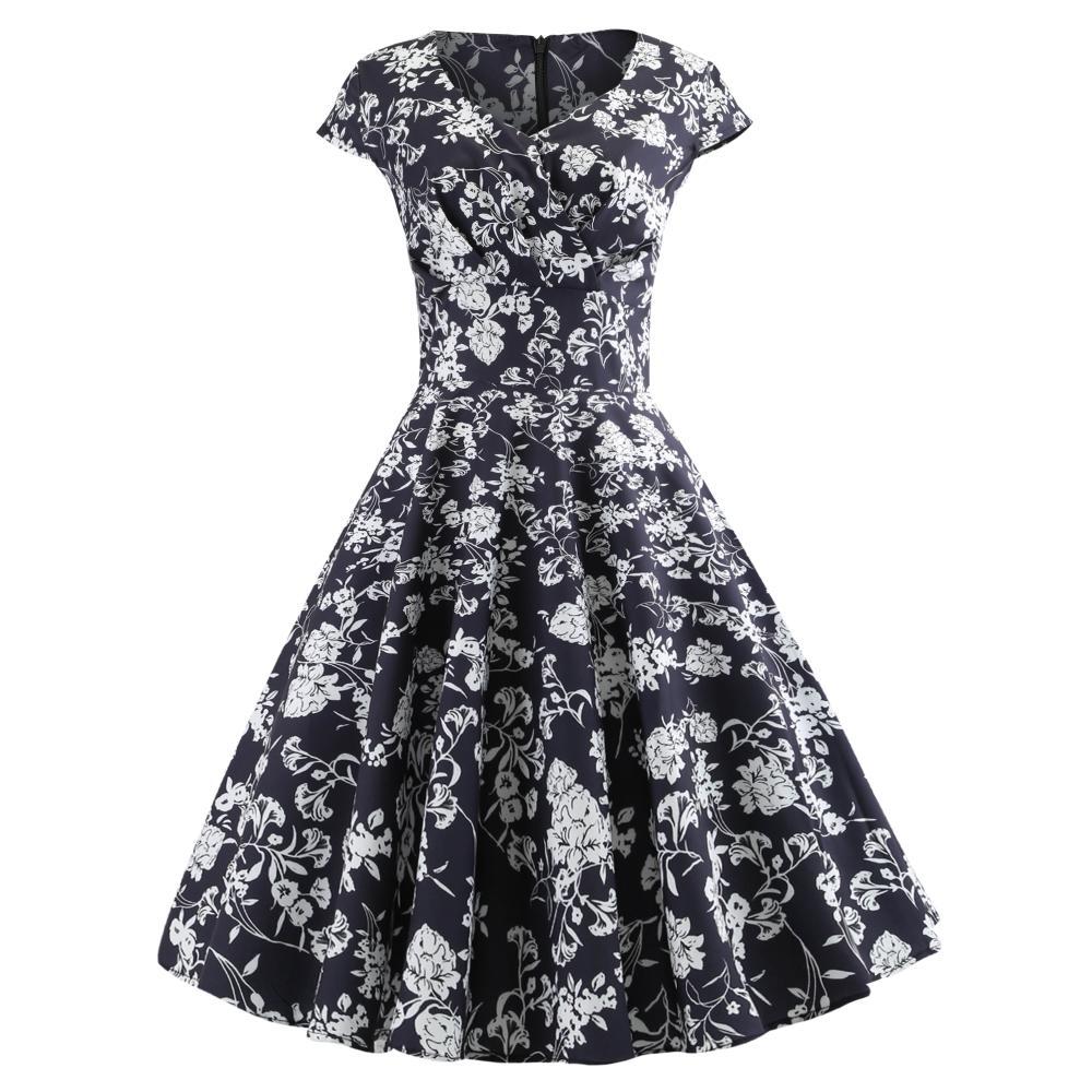 Robe portefeuille pour femmes avec un design floral élégant et une coupe flatteuse Chic & Stil