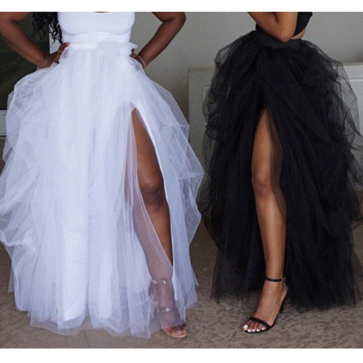 Women's Tulle Skirt with High Slit and Voluminous Design Lune London