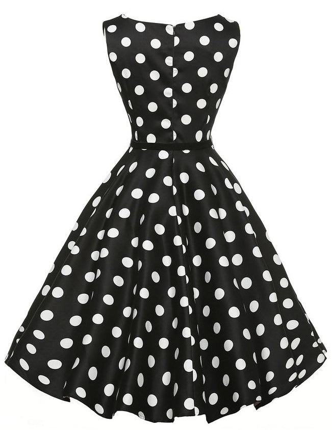 Robe swing pour femmes avec des pois Chic & Stil