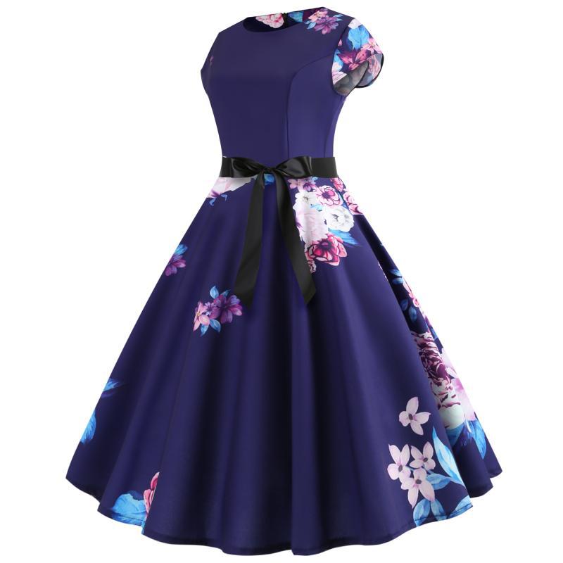 Robe midi à col rond pour femmes avec design floral et jupe évasée Chic & Stil