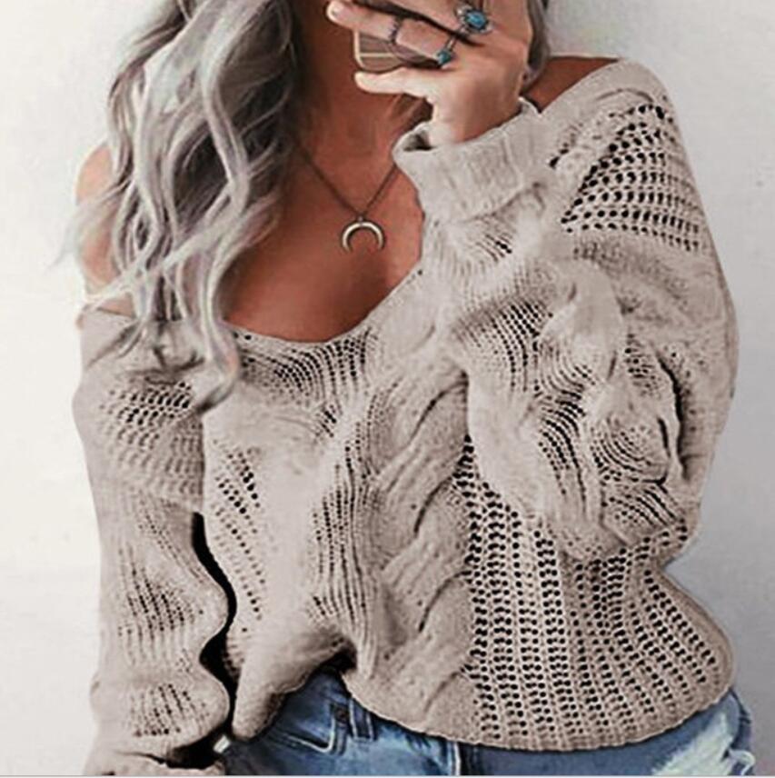 Ladies chunky knit sweater with off-shoulder and structured look Lune London