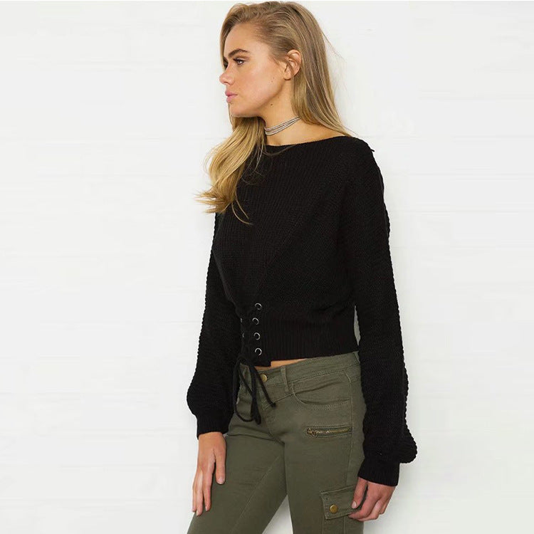 Cropped knitted sweater for women with the lace trend Lune London