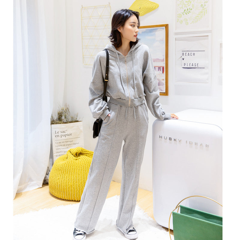 Ensemble de survêtement décontracté et confortable pour femmes avec veste à capuche et pantalon ample Chic & Stil