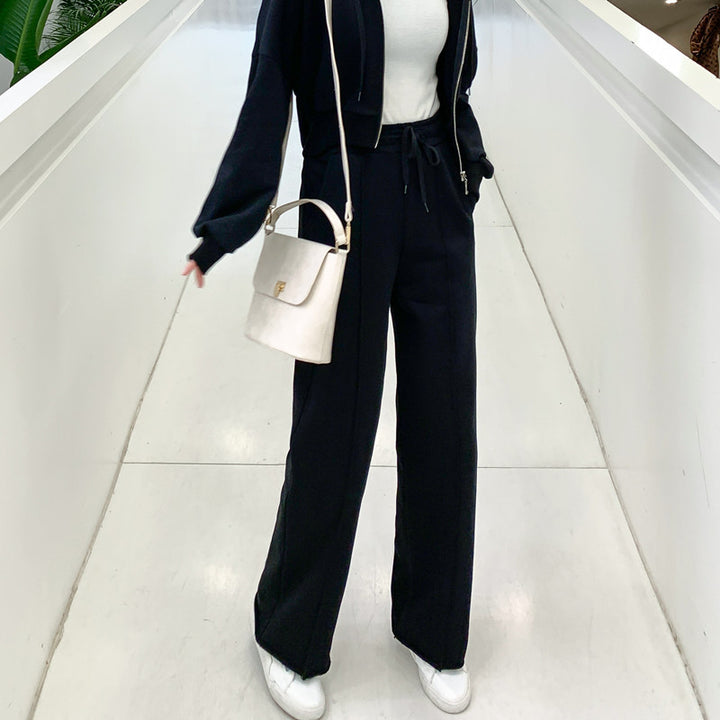 Ensemble de vêtements de détente décontracté pour femmes avec hoodie zippé court et pantalon large Chic & Stil