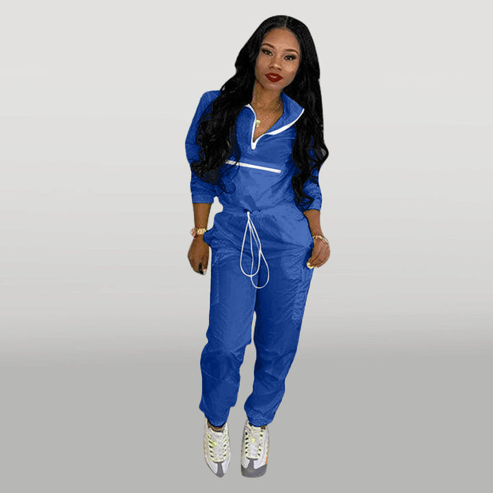 Women's sports set with practical zipper and elastic waistband Lune London