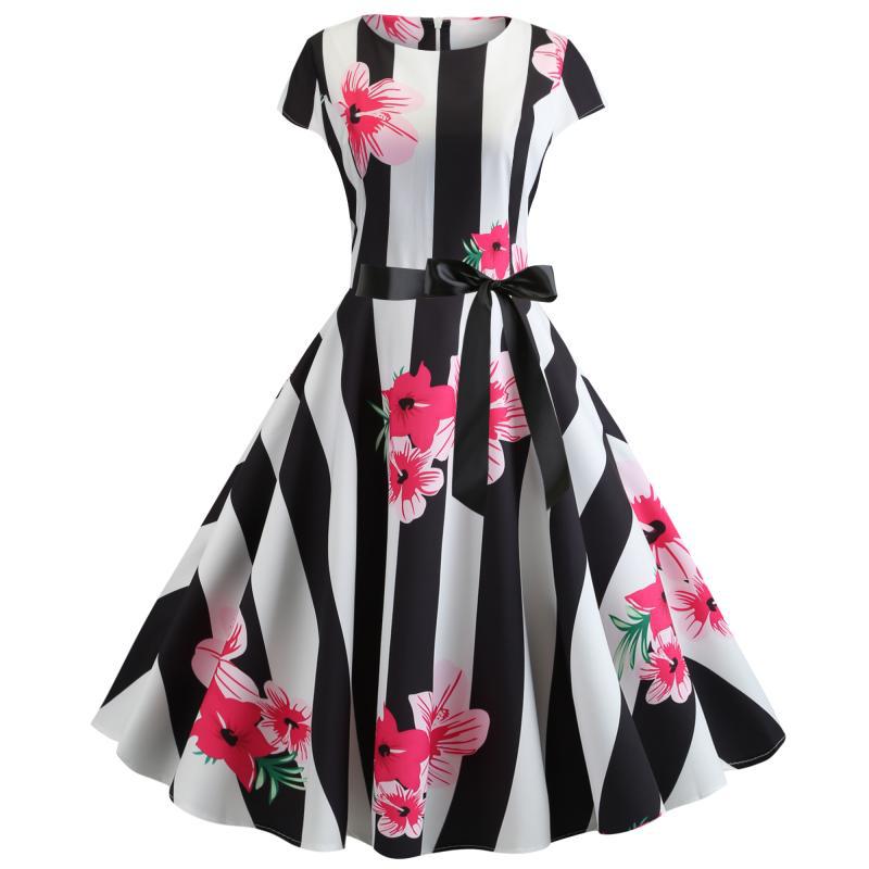 Robe Swing Vintage pour Femme avec Motifs Floraux et Design Ajusté Chic & Stil