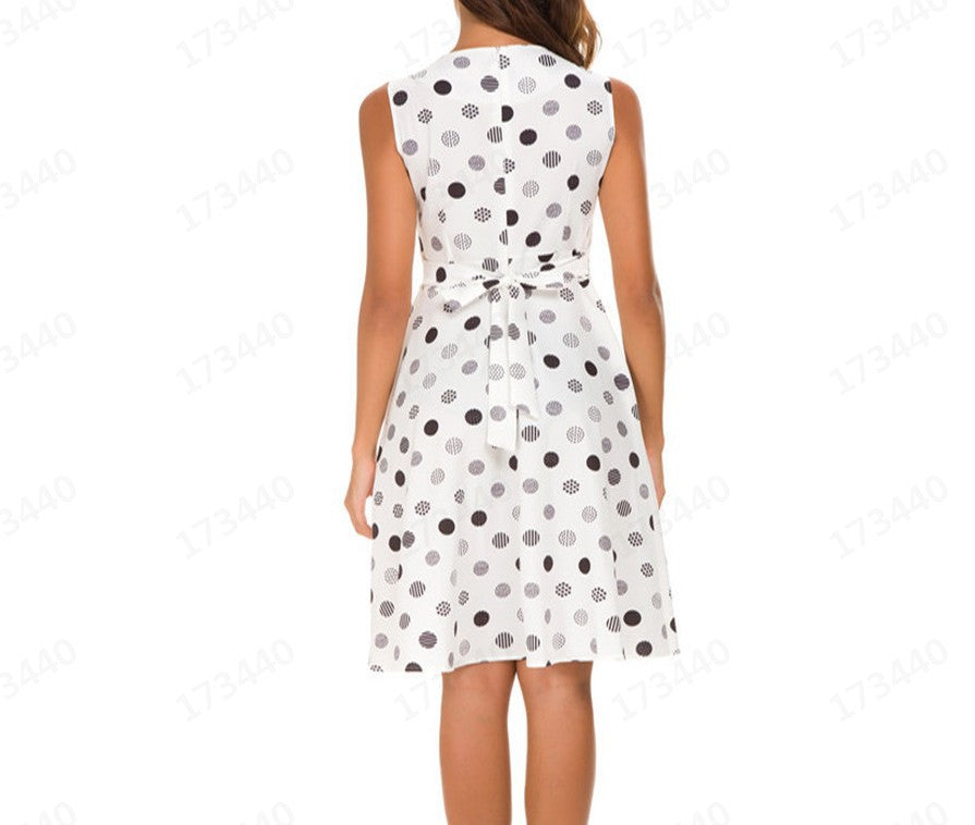 Robe midi pour femmes avec un motif à pois ludique et une jupe évasée Chic & Stil