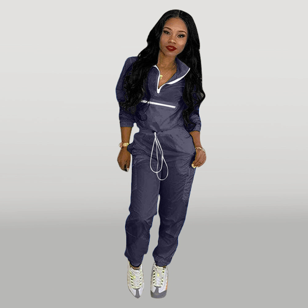 Women's sports set with practical zipper and elastic waistband Lune London
