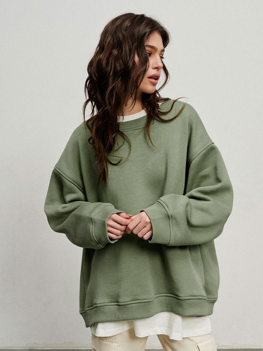 Chic Und Stil | Women's Oversized Sweatshirt In Solid Color Design