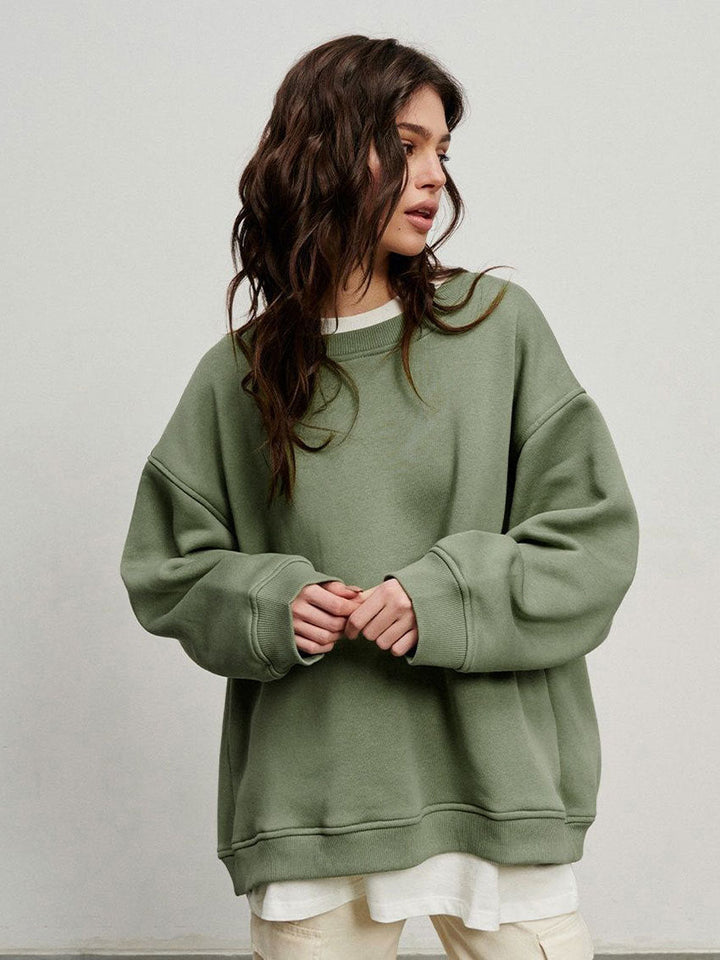 Chic Und Stil | Women's Oversized Sweatshirt In Solid Color Design