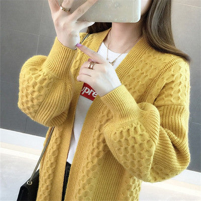 Cardigan pour femmes avec design texturé et toucher doux Chic & Stil