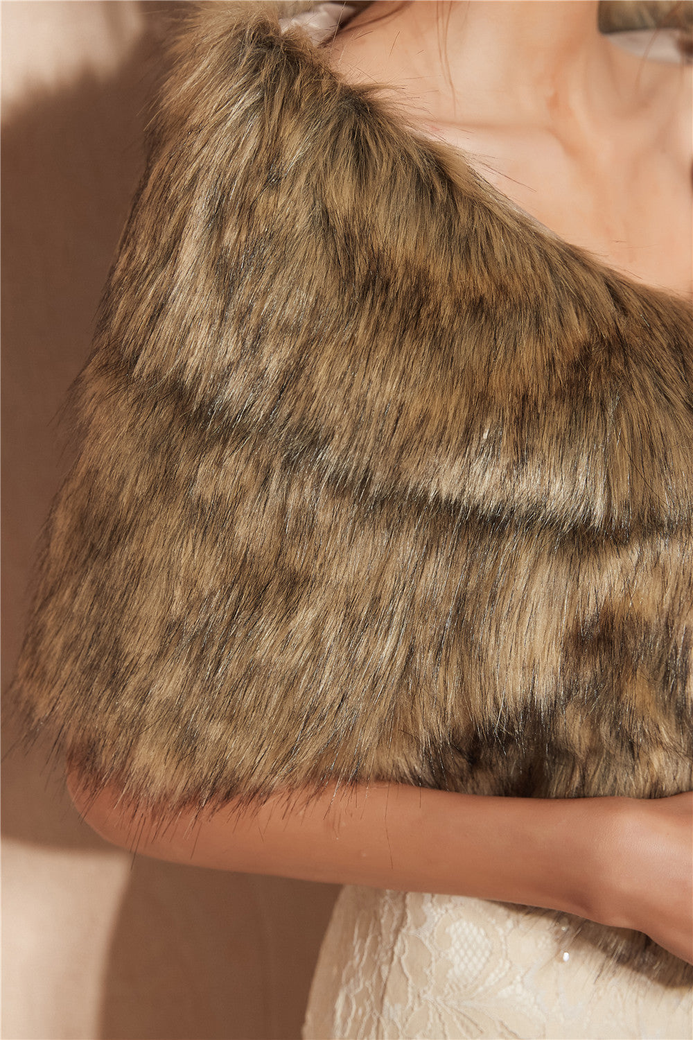 Women Elegant Faux Fur Scarf Lune London