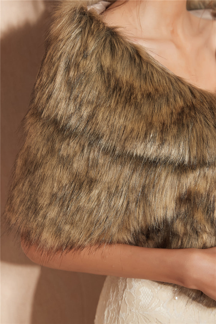 Women Elegant Faux Fur Scarf Lune London