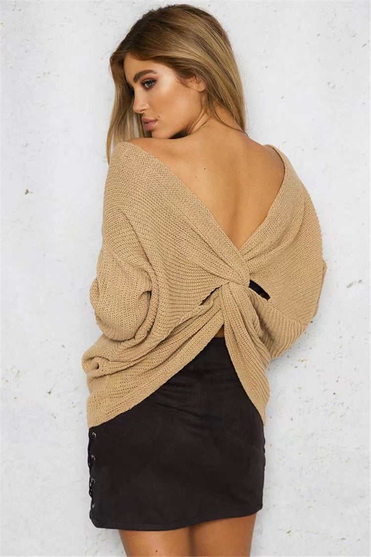 Casual knit sweater for women with a plunging back detail and an oversized cut Lune London