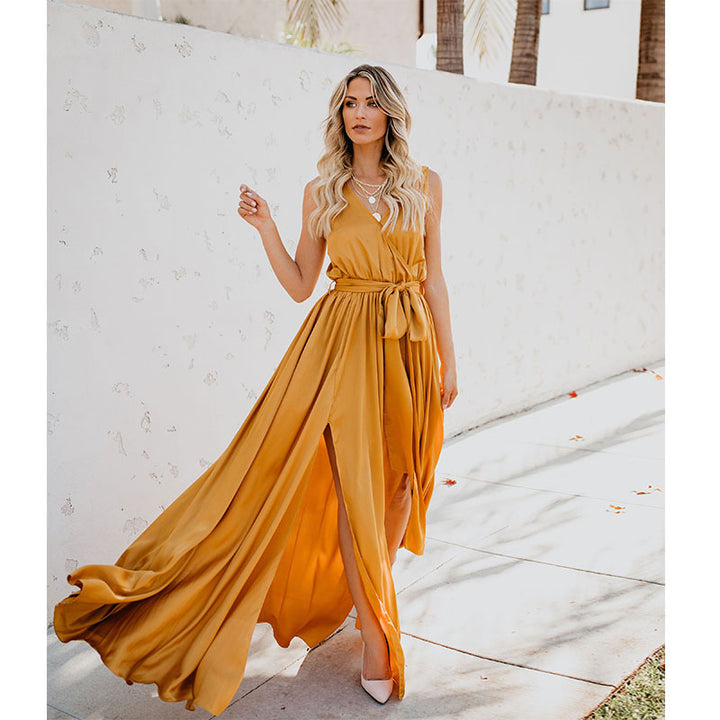 Ladies Elegant Maxi Dress with Flowing Skirt and Simple Silhouette Lune London