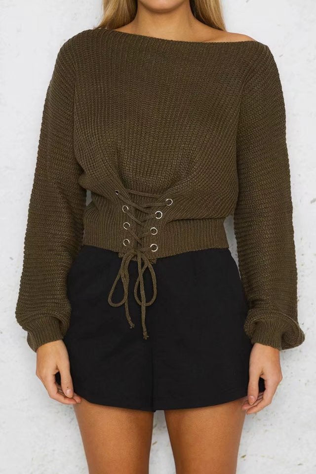 Short knitted pullover for women with laced detail Lune London