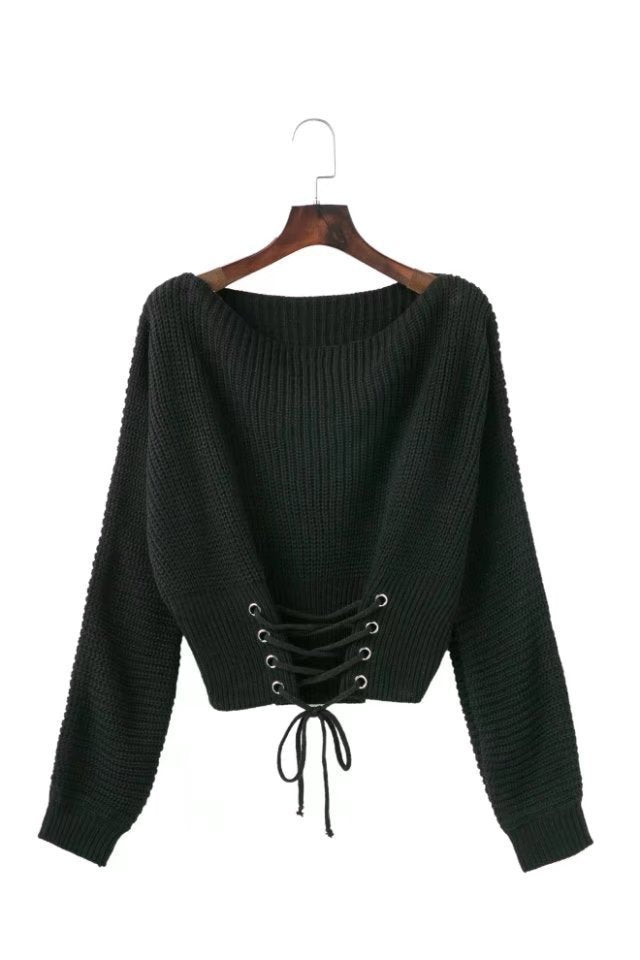 Short knitted pullover for women with laced detail Lune London