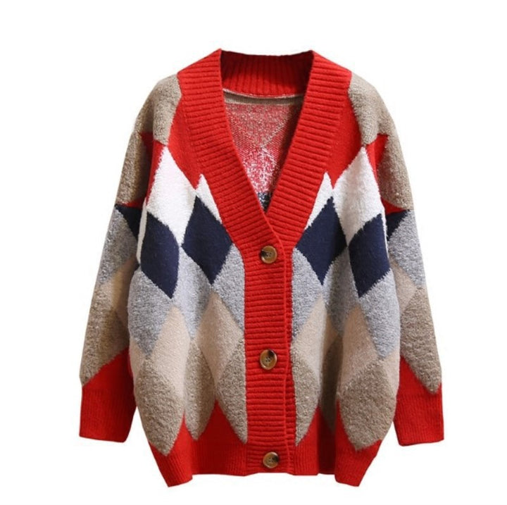 Thick knit cardigan for women with a striking diamond pattern and a chic and stylish buttonless design