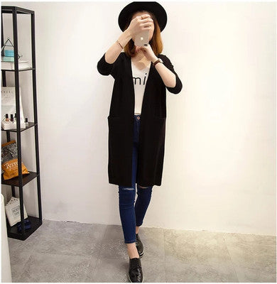 Long knitted cardigan for ladies with a relaxed fit and deep V-neck Lune London