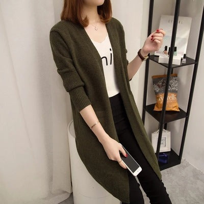 Long knitted cardigan for ladies with a relaxed fit and deep V-neck Lune London