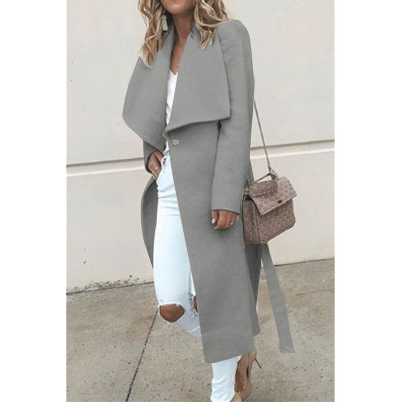 Ladies elegant trench coat with wide lapels and slim fit Lune London