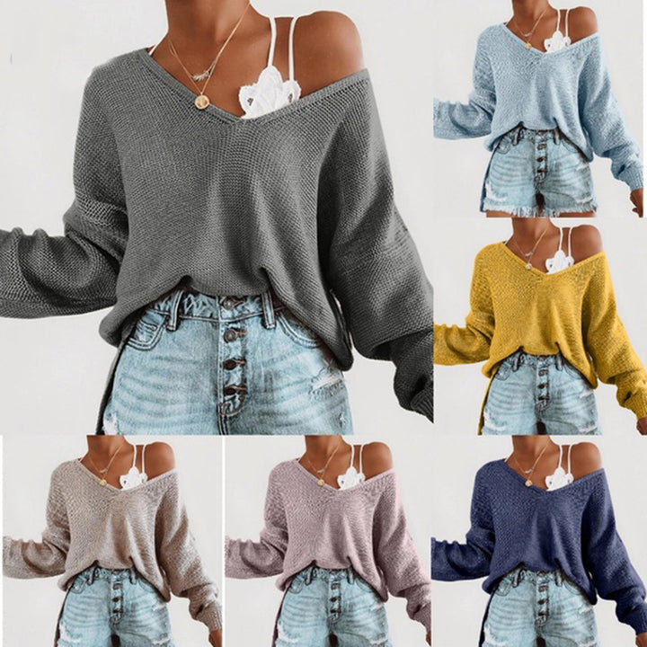 Casual pullover for women with deep V-neck and raglan sleeves Lune London