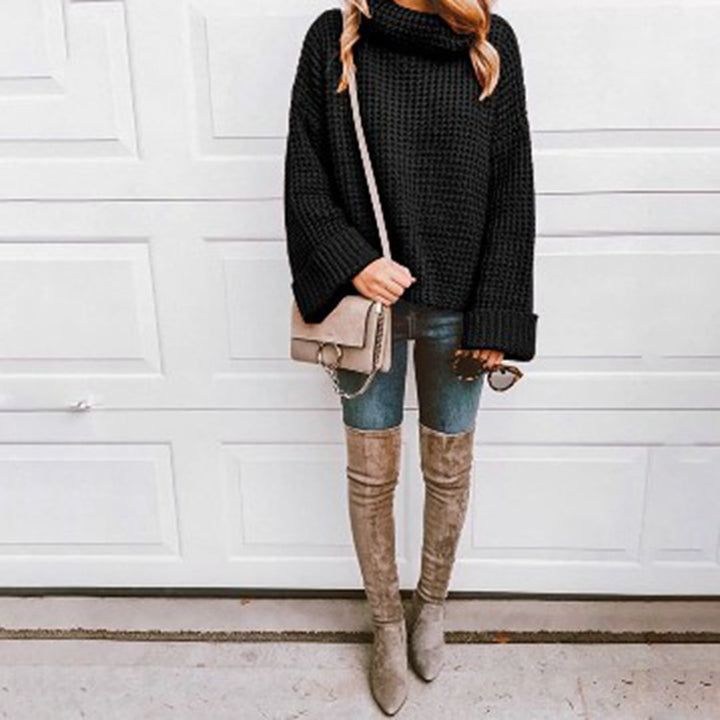 Chunky knit sweater for women with high collar and textured design Lune Londonl