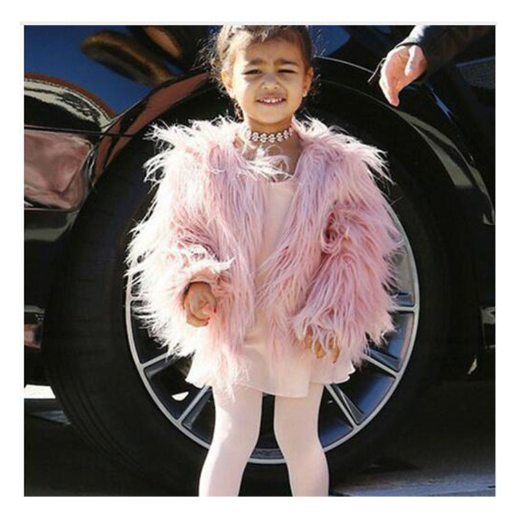Ladies Luxurious Faux Fur Jacket with Voluminous Collar Lune London
