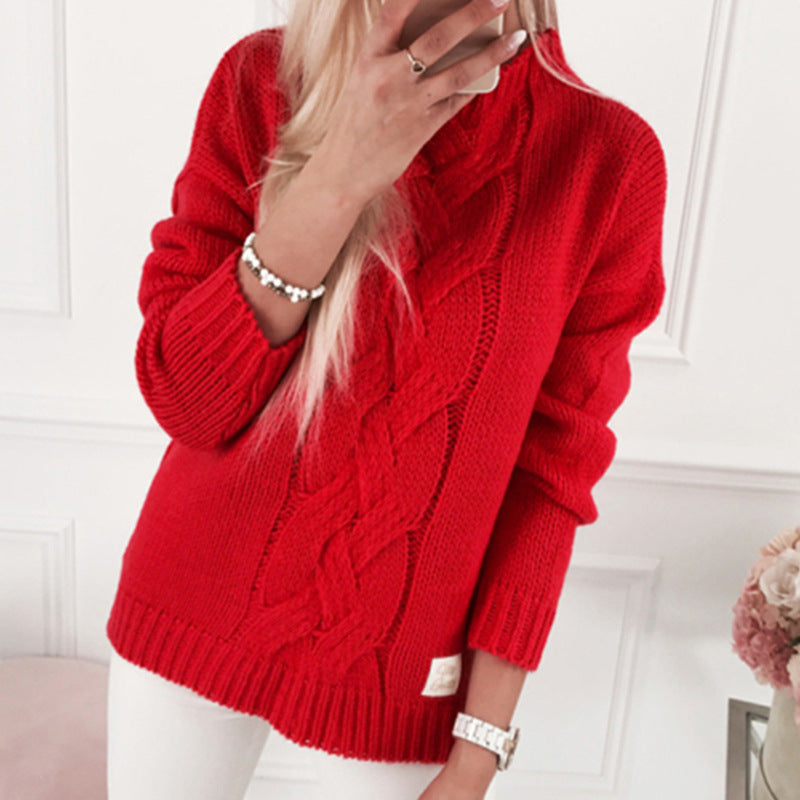 Chunky knit sweater for women with an elegant cable pattern and a casual fit Lune London