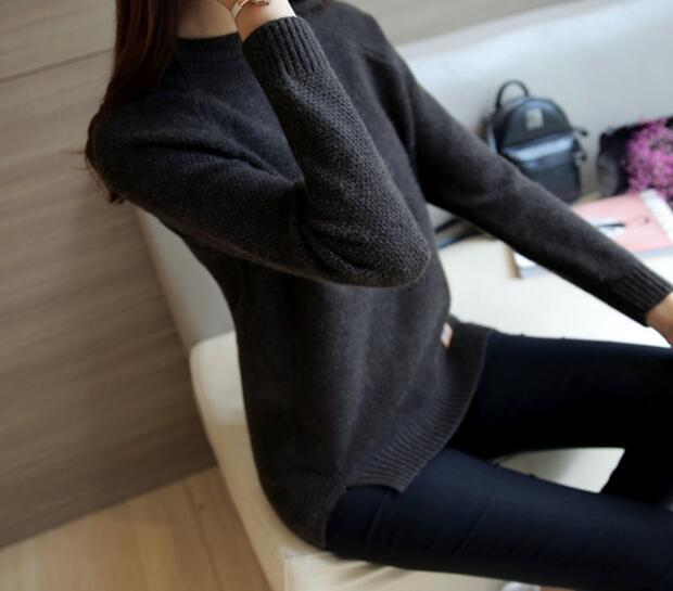 Elegant knitted pullover for women with textured fabric Lune London