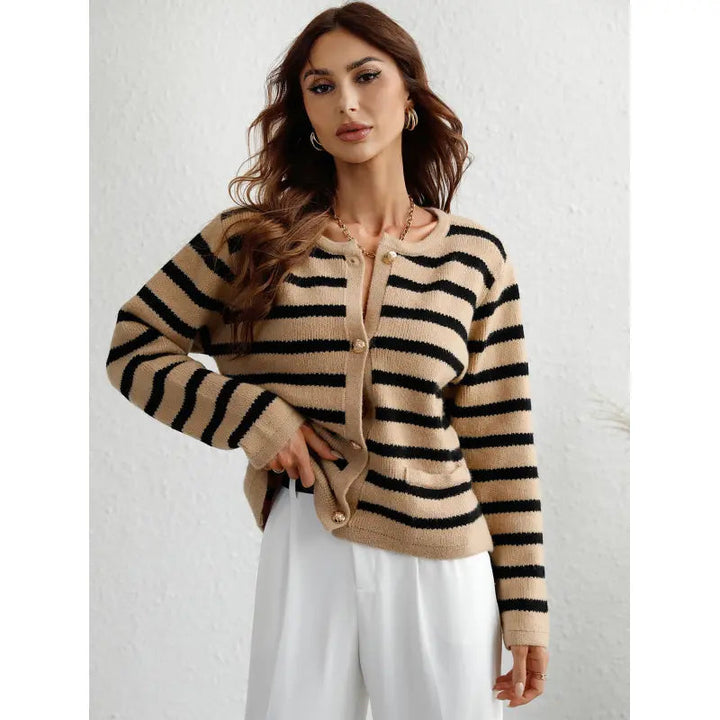 Lune London | Cozy chunky knit sweater with button placket and side pockets