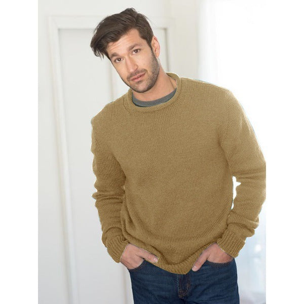 Chunky knit sweater for men with round neck and structured design Lune London