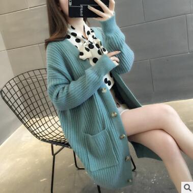 Cardigan pour femmes avec poches à rabat et patte de boutonnage Chic & Stil