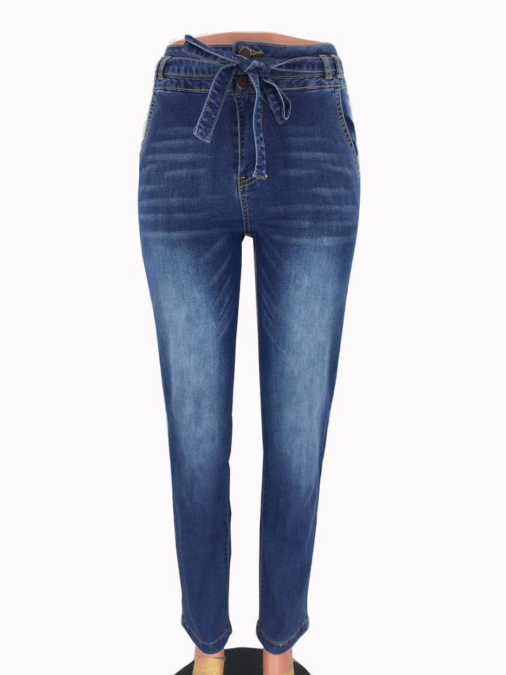 High-waisted women's jeans with trendy tie belt Lune London