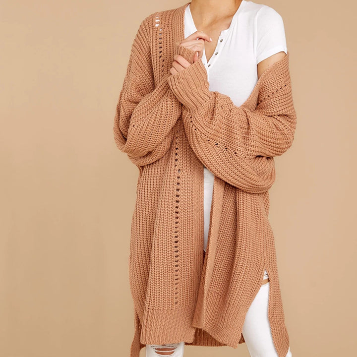 Chunky knit sweater for women with a loose fit and side slits Lune London