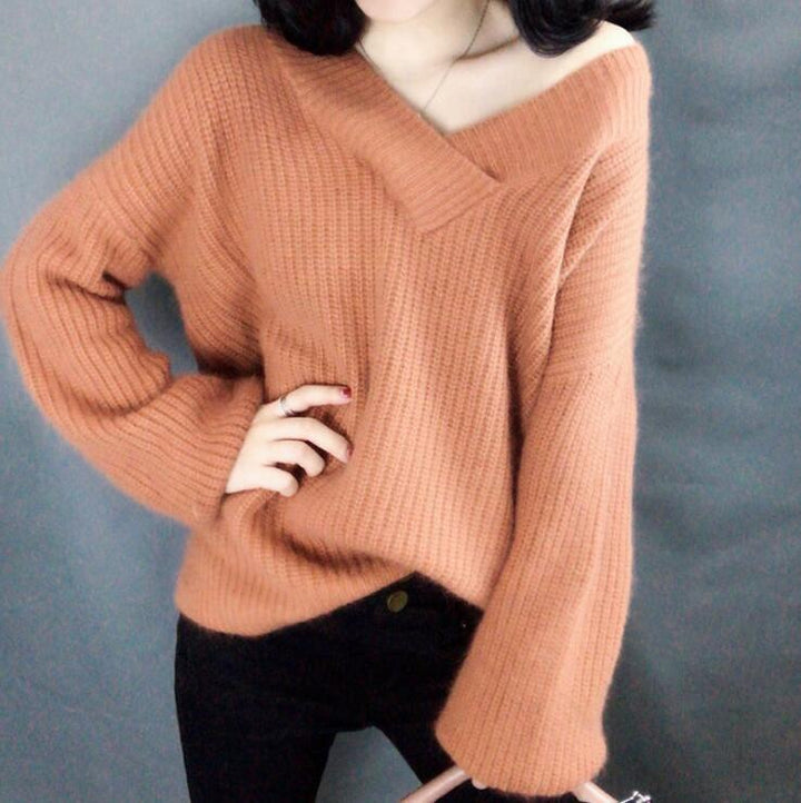 Oversized casual knit sweater for ladies with V-neck Lune London