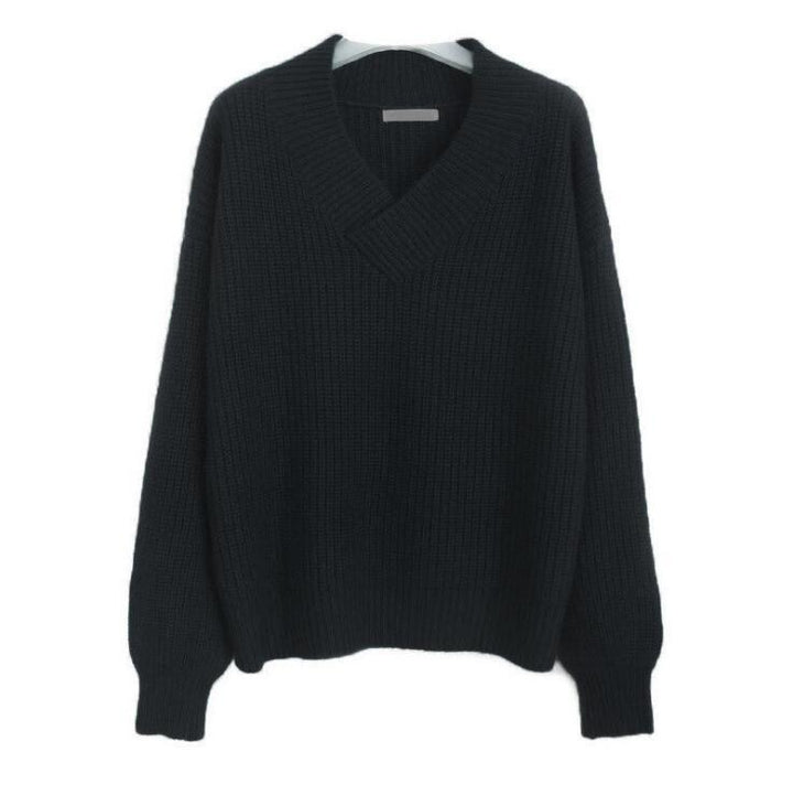 Oversized casual knit sweater for ladies with V-neck Lune London