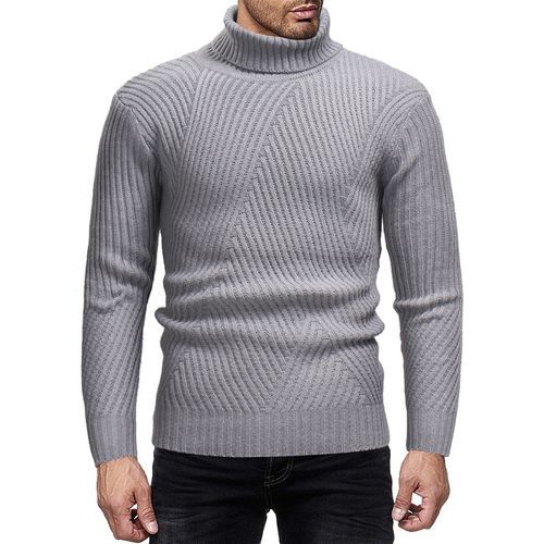 Knitted sweater for men with modern turtleneck and textured look Lune London