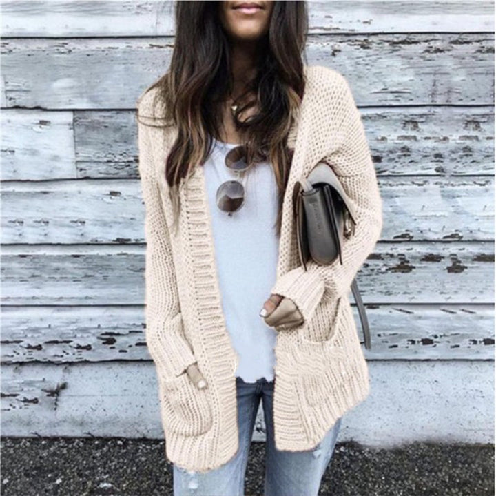 Ladies cardigan in chunky knit with patch pockets and relaxed fit Lune London