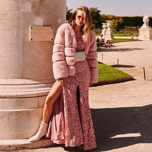 Ladies Fashion Faux Fur Jacket with Voluminous Puffed Sleeves and a Neck Closing Design Lune London