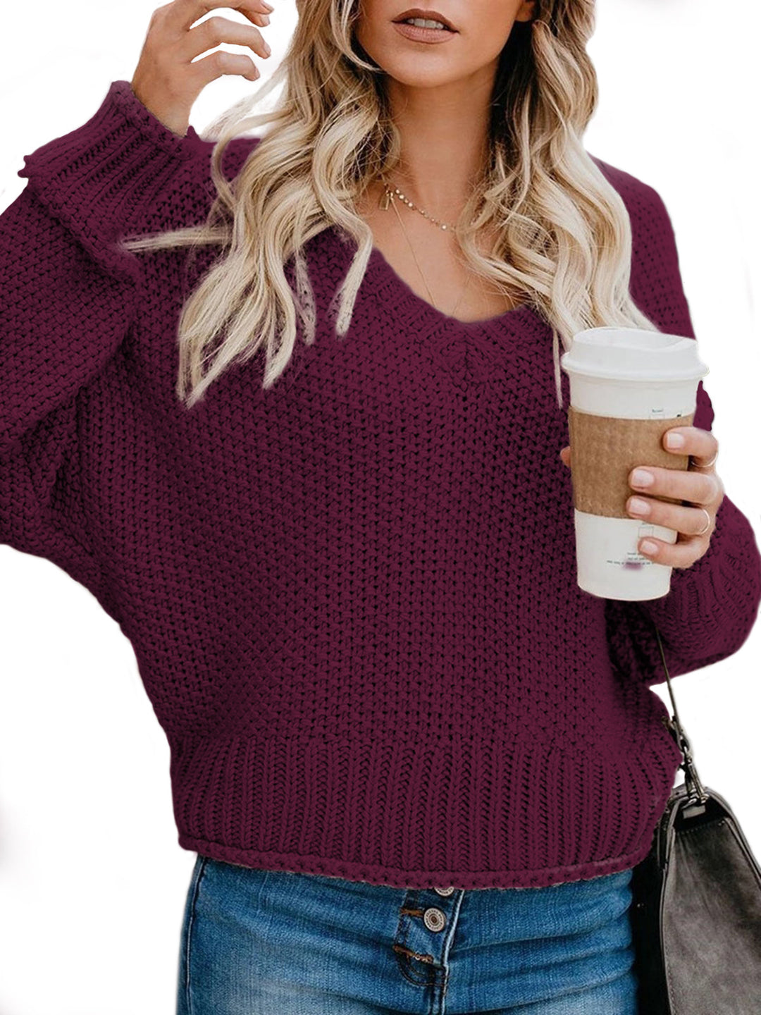 Chunky knit sweater for women with V-neck and relaxed fit Lune London
