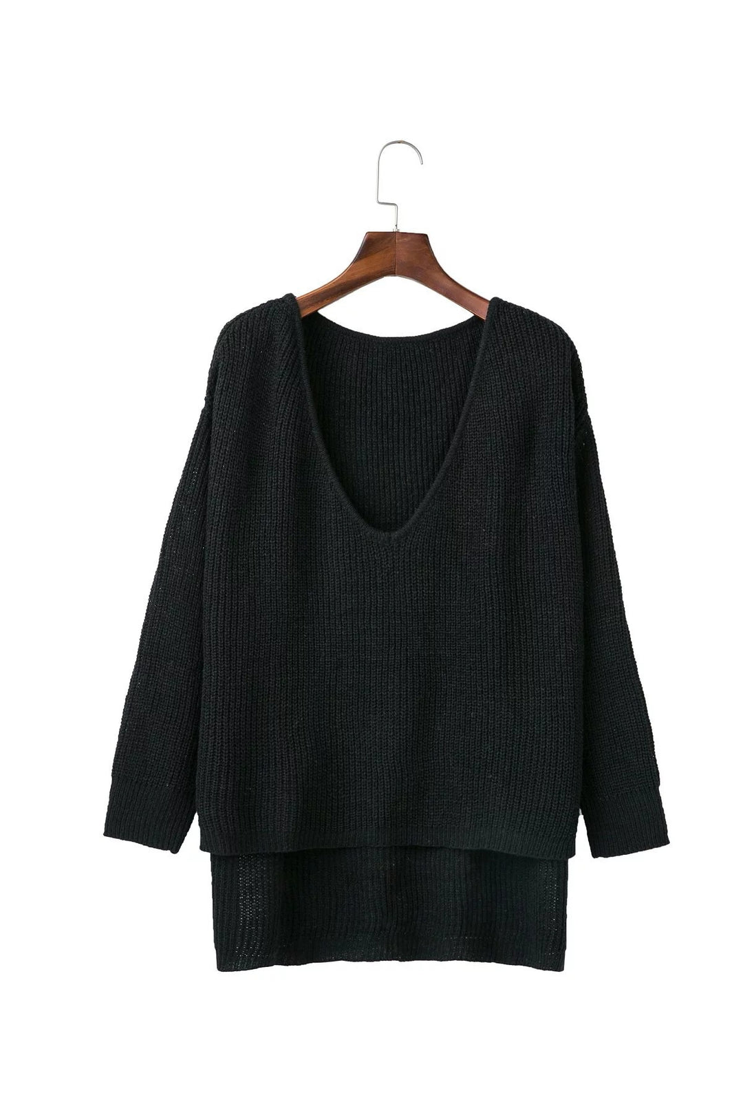 V-neck sweater for women with a relaxed fit and structured material Lune London