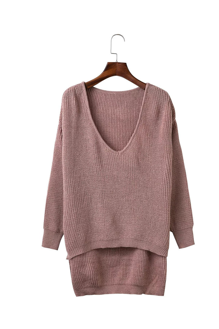 V-neck sweater for women with a relaxed fit and structured material Lune London