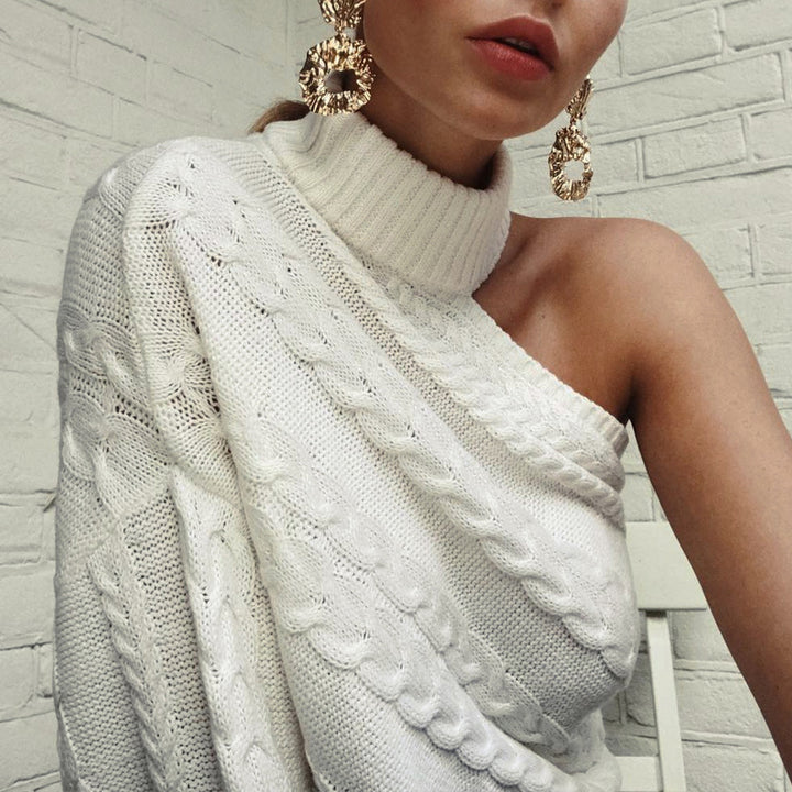 Ladies elegant turtleneck sweater with unique cable knit pattern Lune London